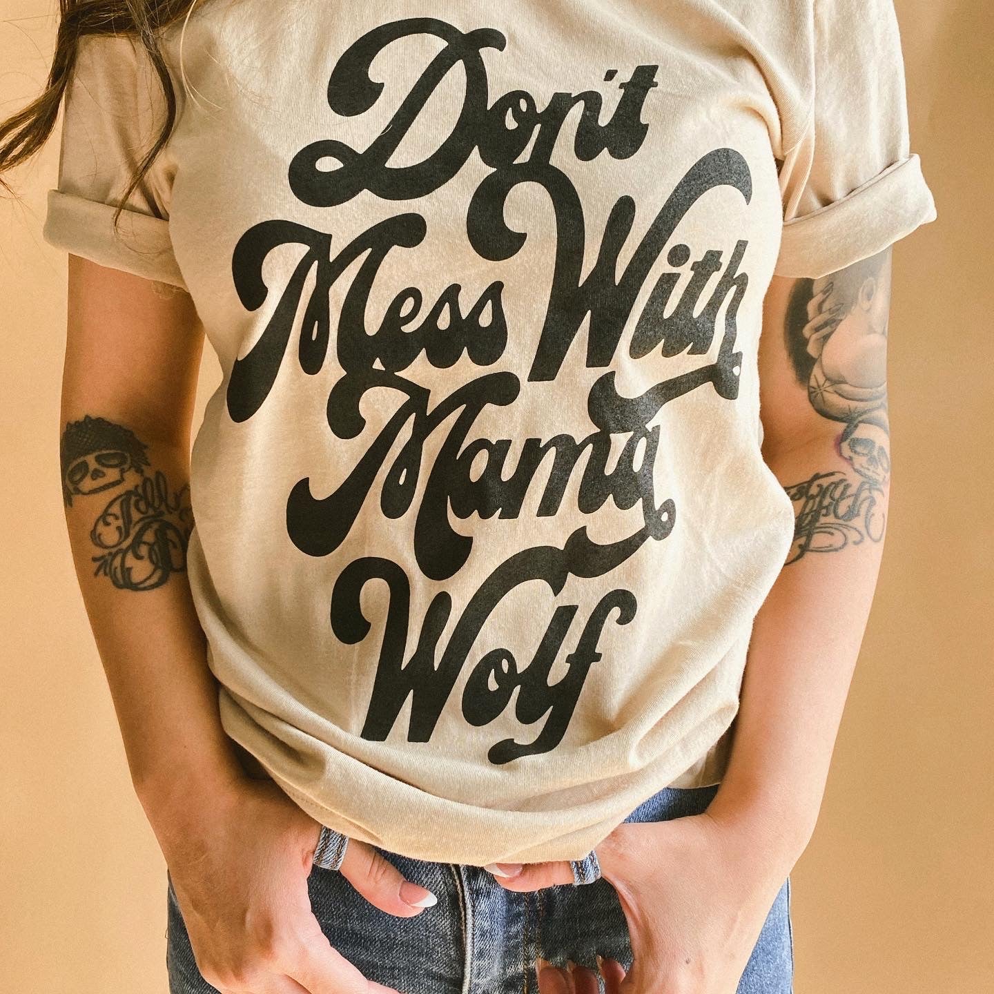 DON’T MESS WITH MAMA WOLF - UNISEX TEE